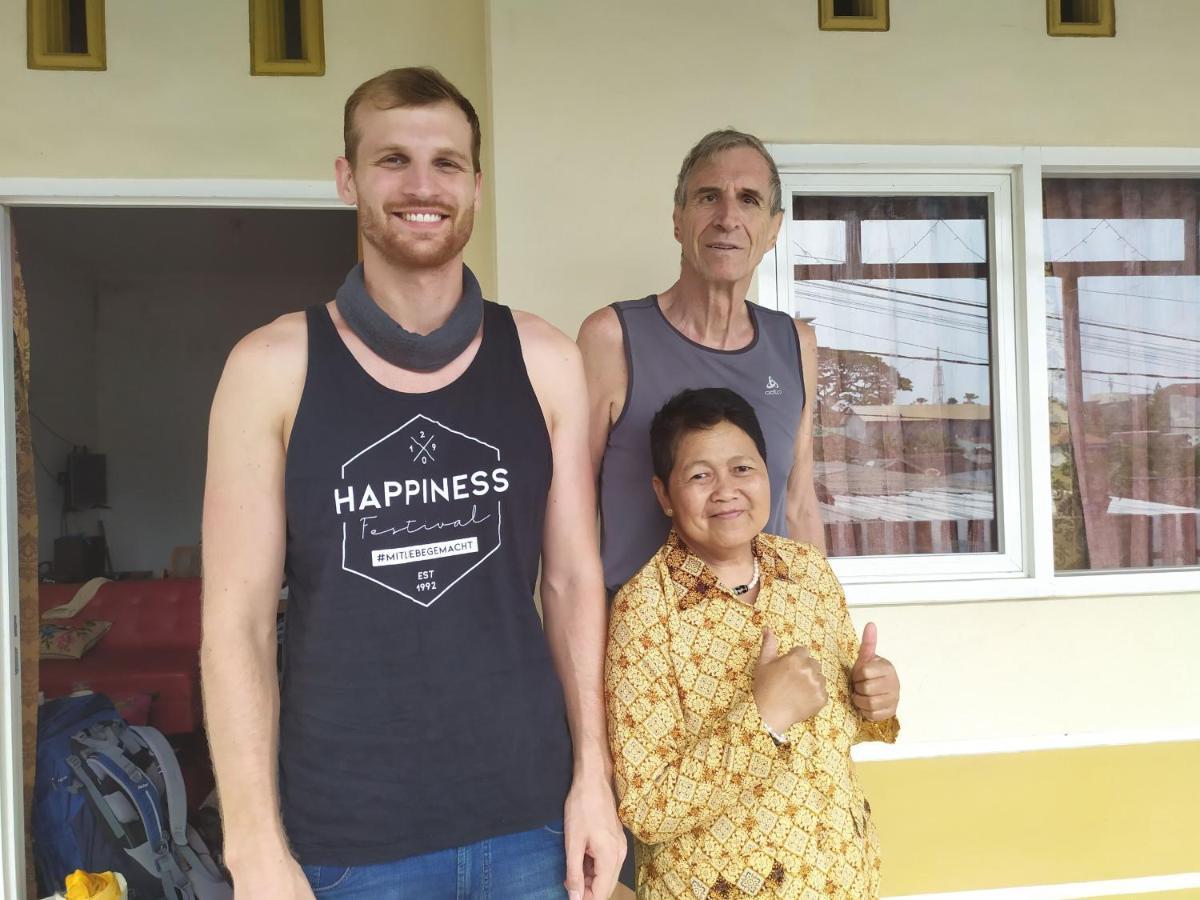 مبيت وإفطار مالانغ Griya Backpacker Pak Yon المظهر الخارجي الصورة