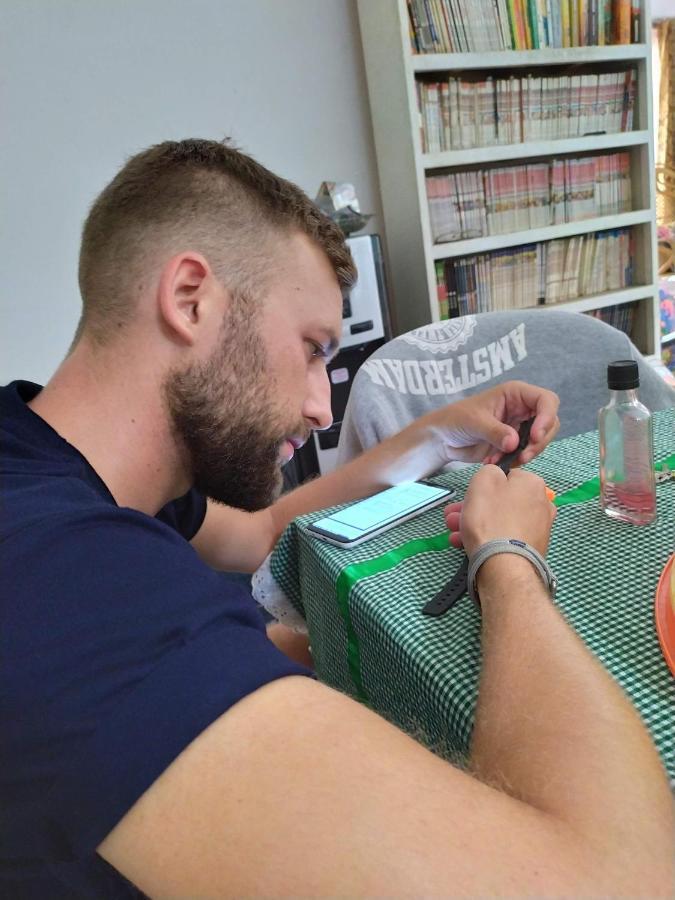 مبيت وإفطار مالانغ Griya Backpacker Pak Yon المظهر الخارجي الصورة