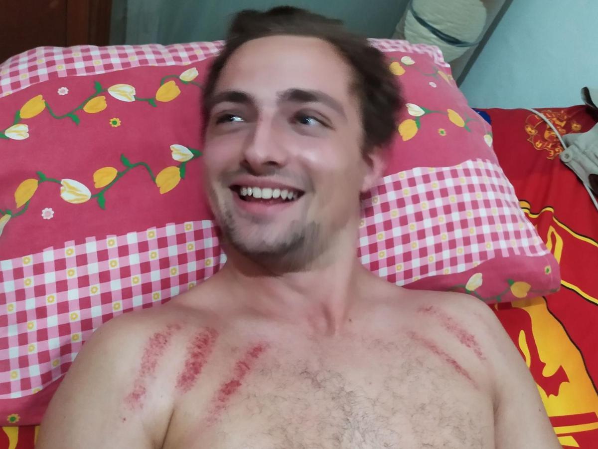 مبيت وإفطار مالانغ Griya Backpacker Pak Yon المظهر الخارجي الصورة